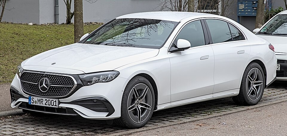 Mercedes-Benz E-Class, типовое фото модели